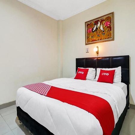 Oyo 90408 Hotel Horton Cirebon Eksteriør billede