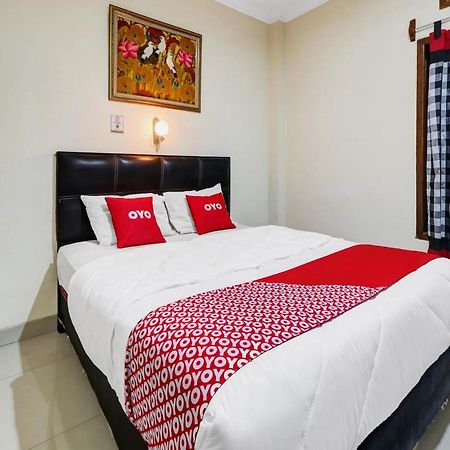Oyo 90408 Hotel Horton Cirebon Eksteriør billede