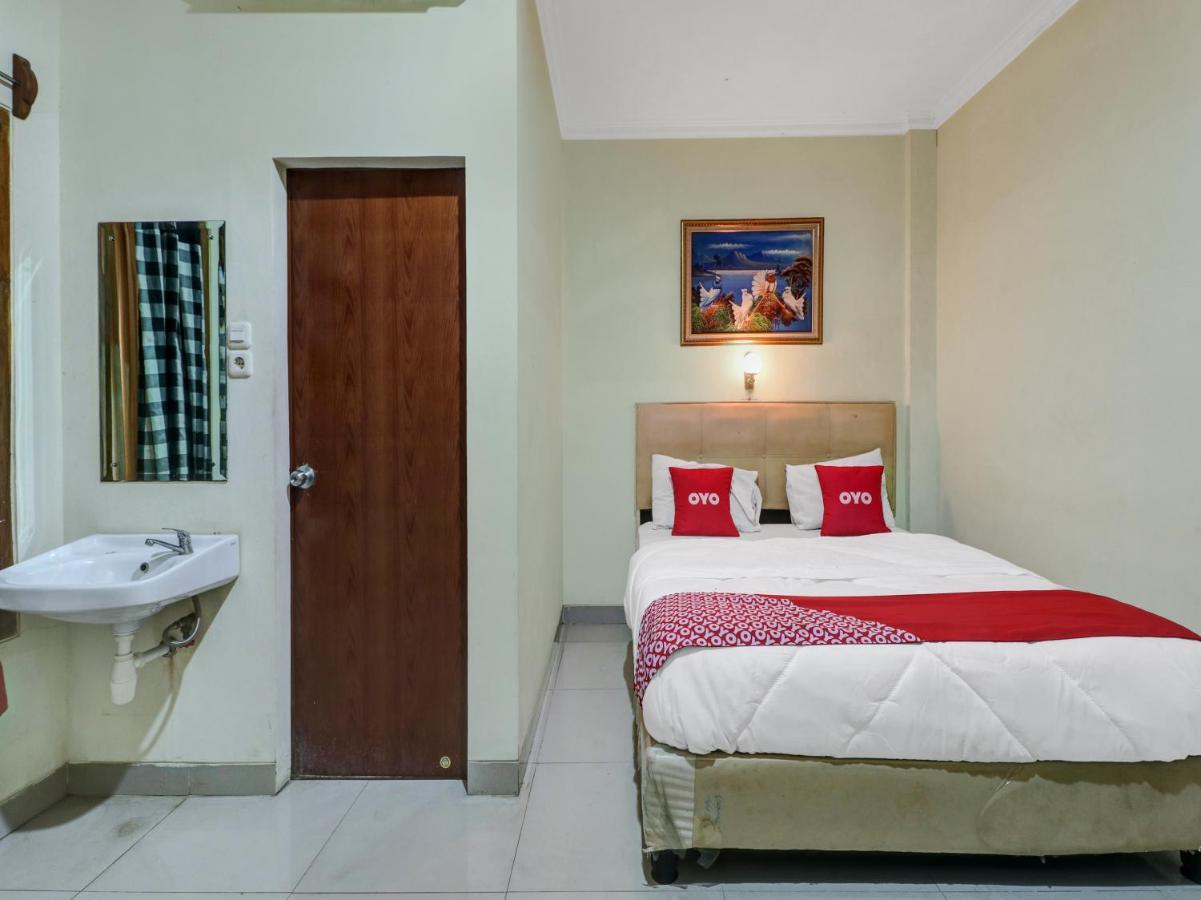Oyo 90408 Hotel Horton Cirebon Eksteriør billede