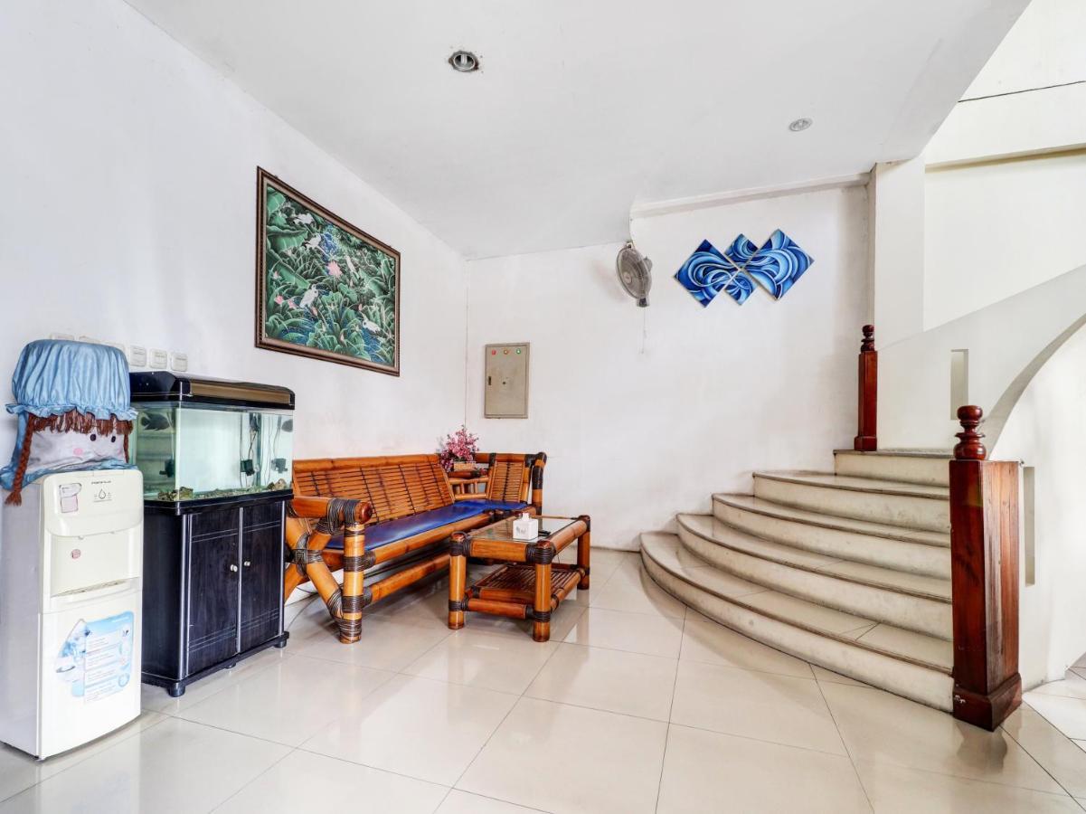 Oyo 90408 Hotel Horton Cirebon Eksteriør billede