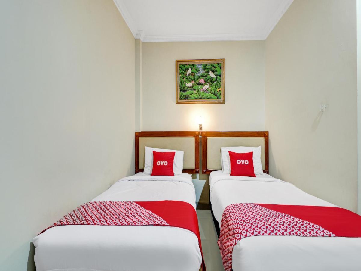 Oyo 90408 Hotel Horton Cirebon Eksteriør billede