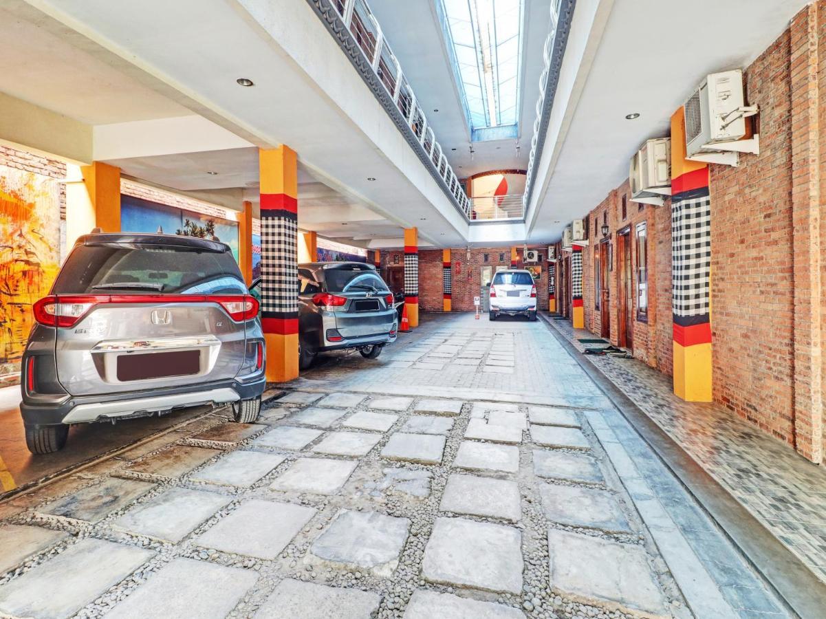 Oyo 90408 Hotel Horton Cirebon Eksteriør billede