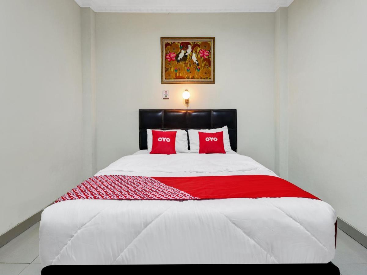 Oyo 90408 Hotel Horton Cirebon Eksteriør billede