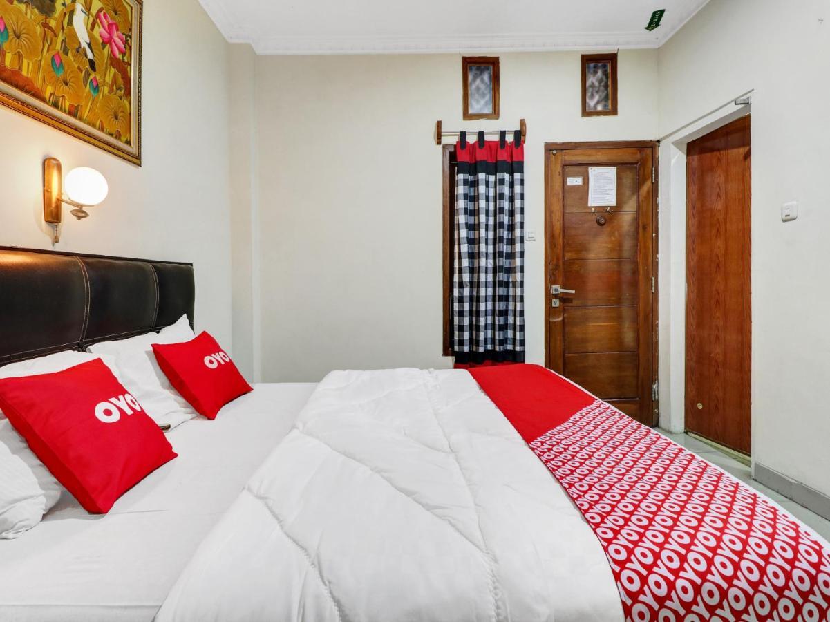 Oyo 90408 Hotel Horton Cirebon Eksteriør billede